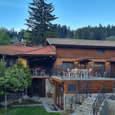 Guest House Zlatniyat Telets Kopriwschtiza Exterior foto
