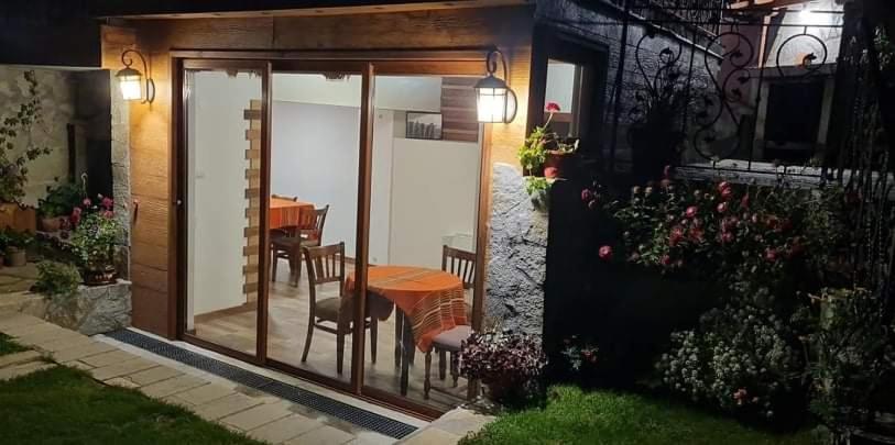 Guest House Zlatniyat Telets Kopriwschtiza Exterior foto