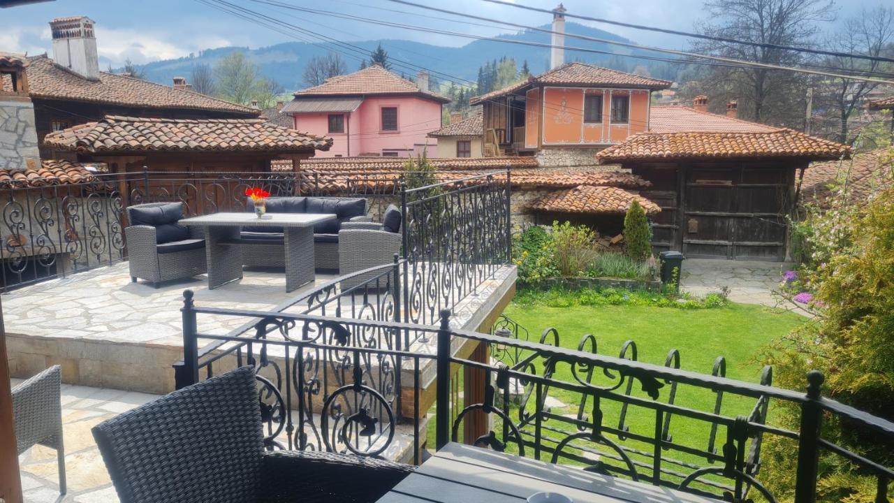Guest House Zlatniyat Telets Kopriwschtiza Exterior foto