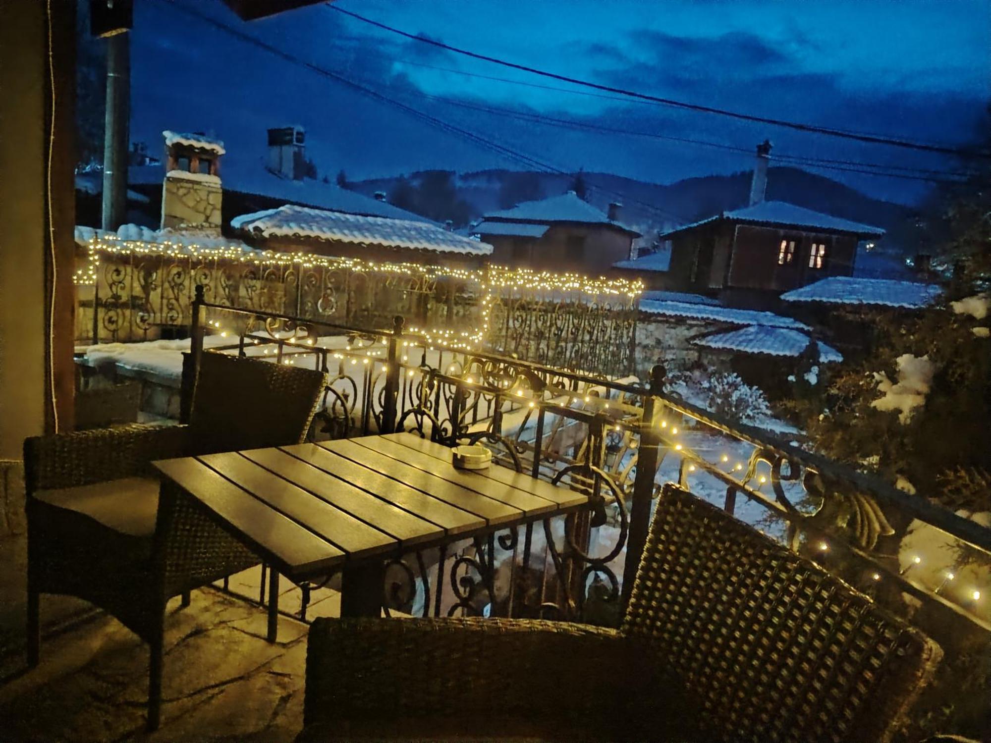 Guest House Zlatniyat Telets Kopriwschtiza Exterior foto